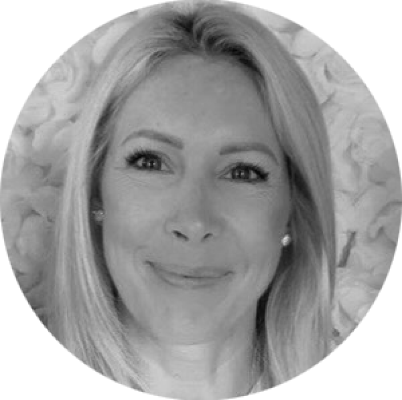 Vörösvári Szilvia