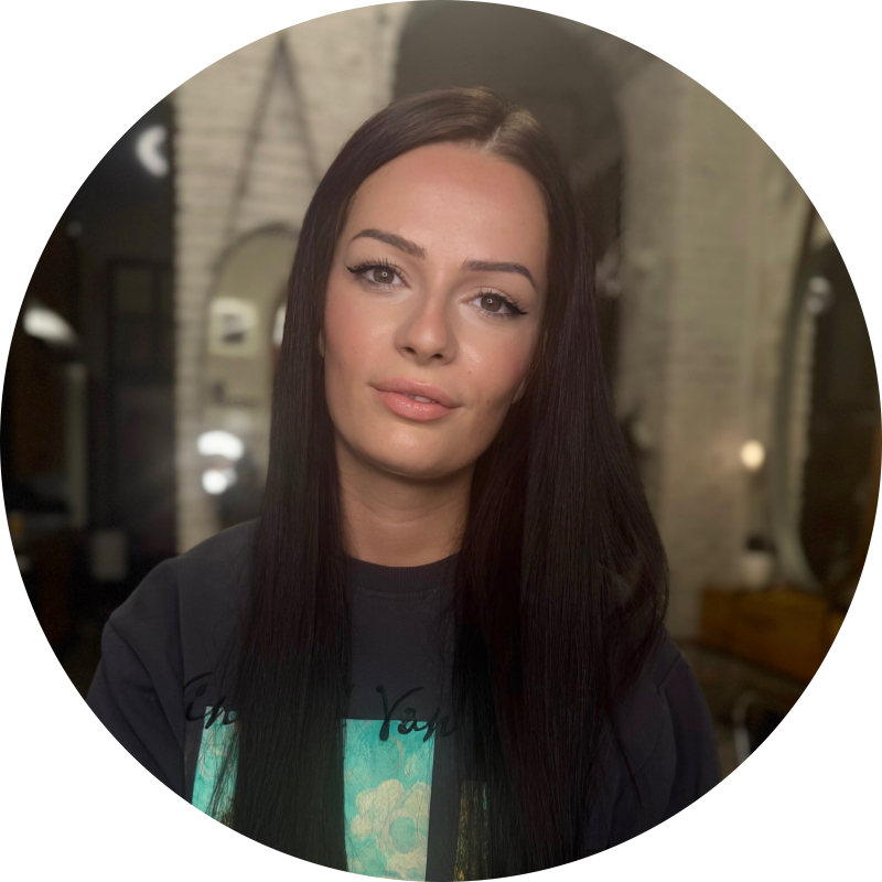 Zita  🇺🇸 🇭🇺 (Colorist, Blonde Specialist,  Hair Exten