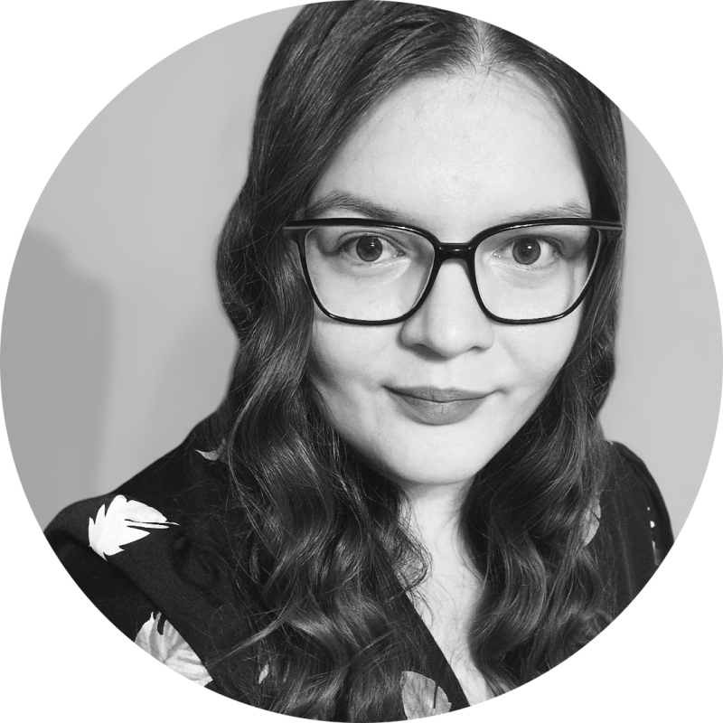 Viktória (Barber & Haircut Specialist & fonások)