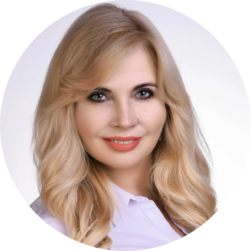 Erika  (Mesterfodrász és Hajszínspecialista)