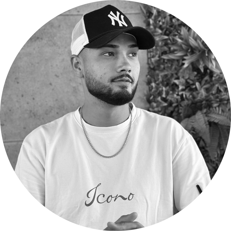 Ricsi (Master Barber)