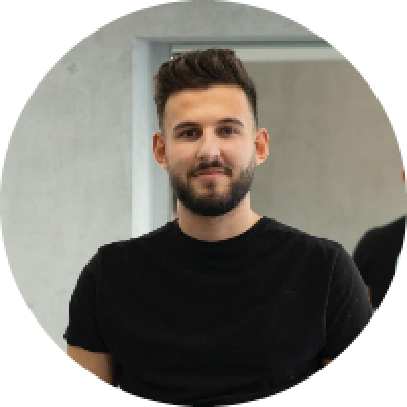 Vajda Dávid (Master Barber)