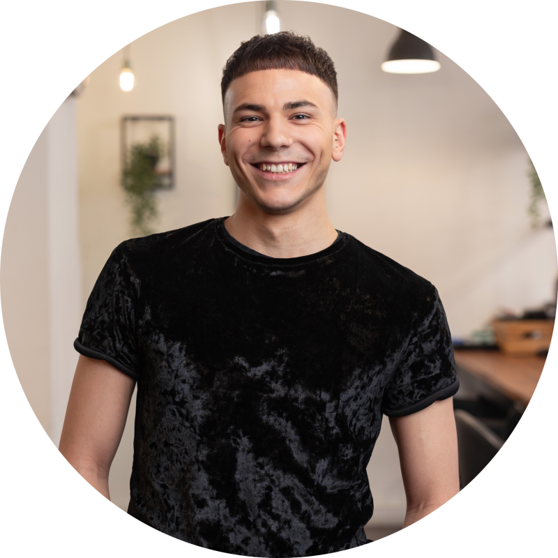 Purda Dániel (Senior Stylist)