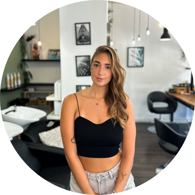 Magyari Sára (Stylist)