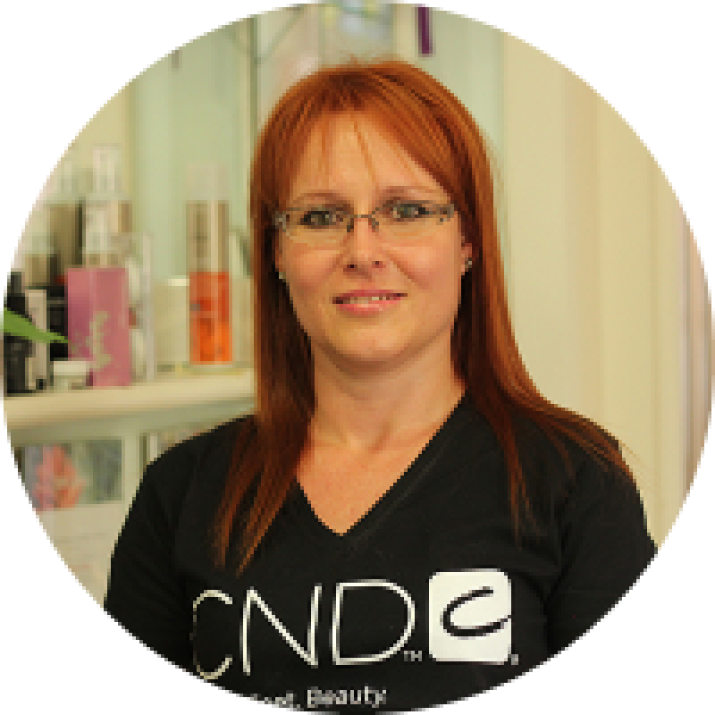 Dankháziné Schill Adrienne