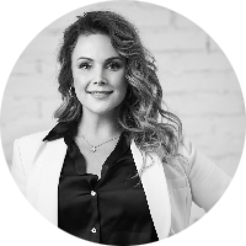 Kis Szandra-Art Director/Hairstylist