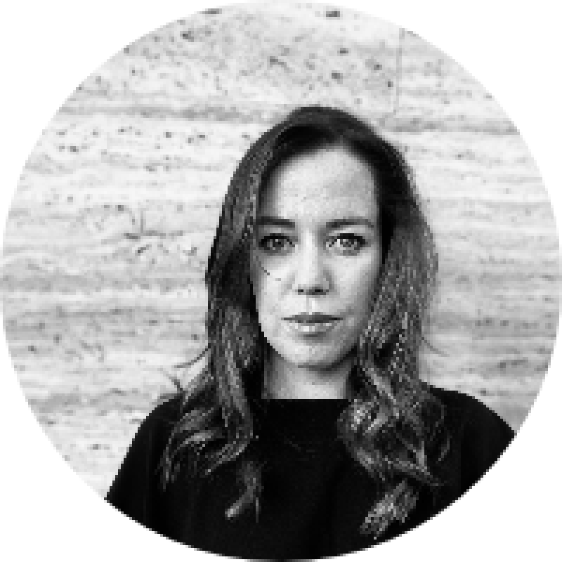 Adri (Okleveles mesterfodrász)