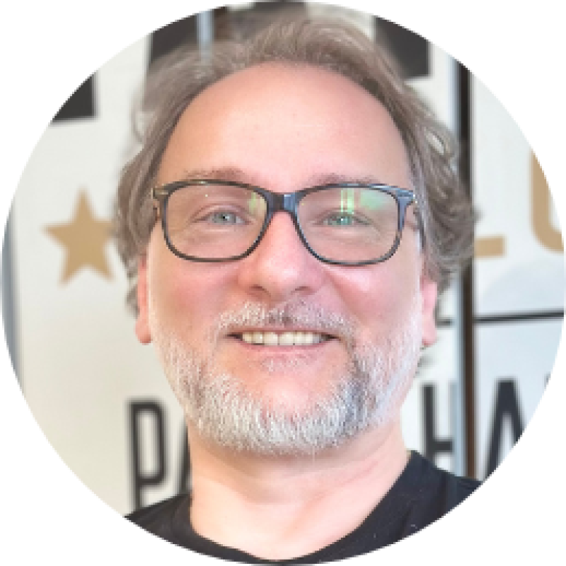 Tatos Levente fodrász mester. Top Stylist