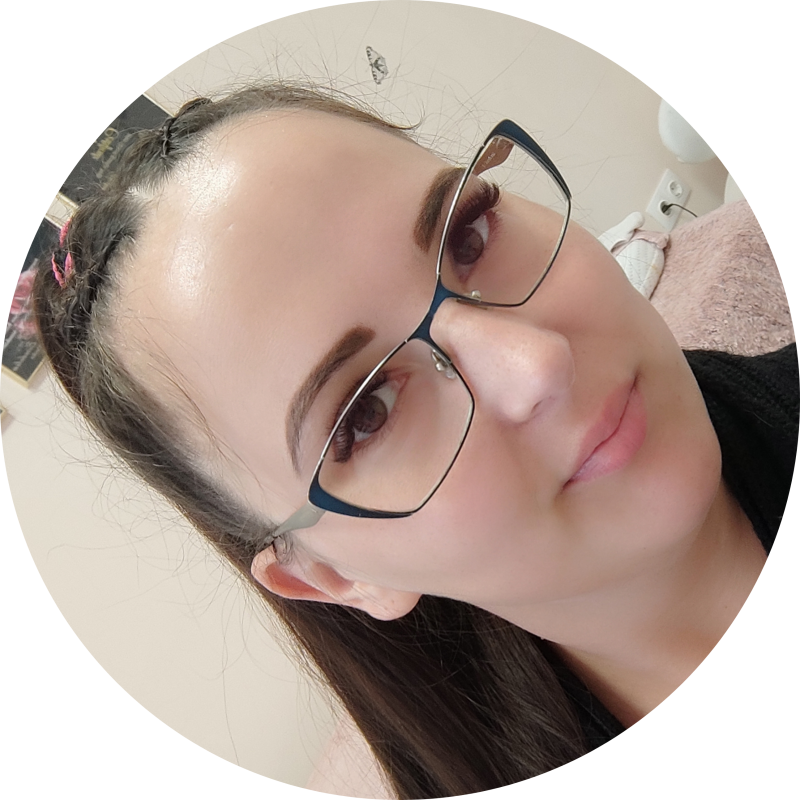 Magériusz Krisztina (KOZMETIKUS-MŰSZEMPILLA STYLIST)