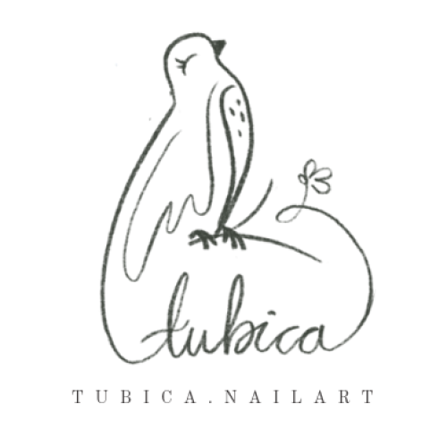 Tubica.nailart a Zuzu hair szalonban.